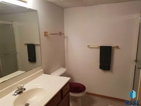 300 E Brown Ave, Salem, SD 57058 photo 19
