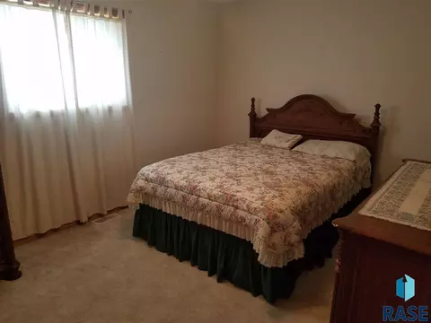 300 E Brown Ave, Salem, SD 57058 photo 11