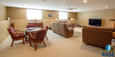 2109 E Briar Den Ct, Sioux Falls, SD 57108 photo 26