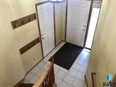 140 Ann Cir, Tea, SD 57064 photo 5