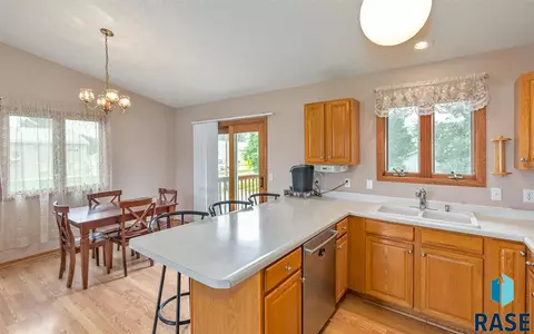 105 W Carroll St, Tea, SD 57064 photo 4