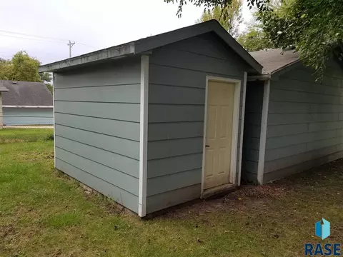406 S Van Eps Ave, Sioux Falls, SD 57103 photo 19