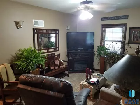 406 S Van Eps Ave, Sioux Falls, SD 57103 photo 6