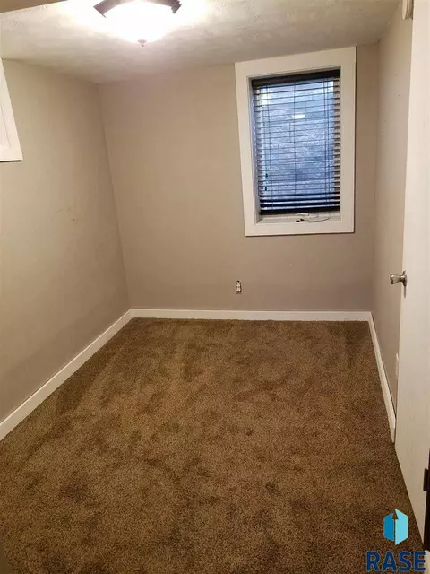 406 S Van Eps Ave, Sioux Falls, SD 57103 photo 16
