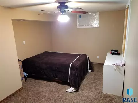 406 S Van Eps Ave, Sioux Falls, SD 57103 photo 13