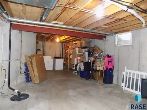 908 E Jane Ln, Sioux Falls, SD 57108 photo 17