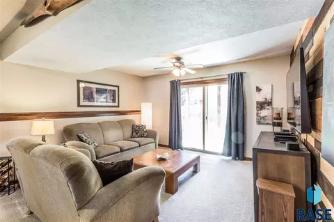 4309 E 22nd St, Sioux Falls, SD 57103 photo 17