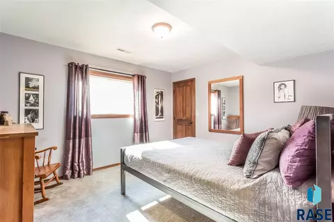 4309 E 22nd St, Sioux Falls, SD 57103 photo 20