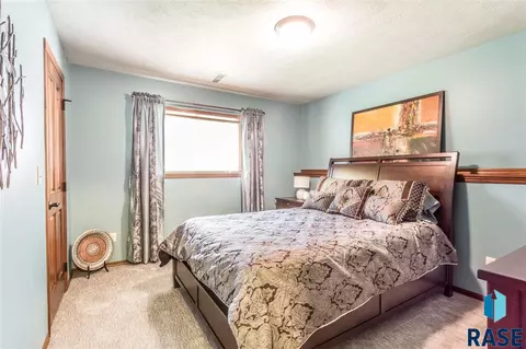 4309 E 22nd St, Sioux Falls, SD 57103 photo 19