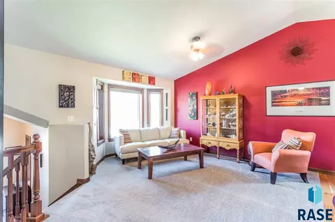 4309 E 22nd St, Sioux Falls, SD 57103 photo 3