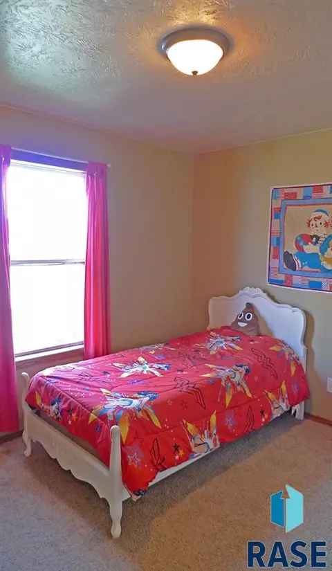 1308 E 17th St, Sioux Falls, SD 57104 photo 9