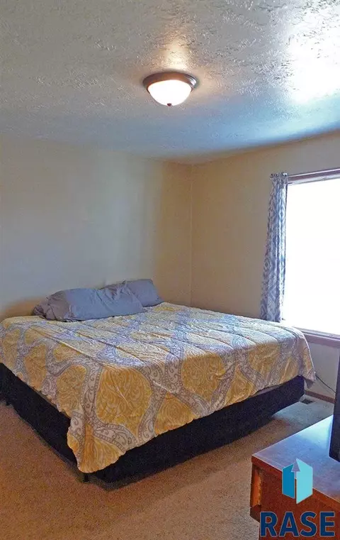 1308 E 17th St, Sioux Falls, SD 57104 photo 11