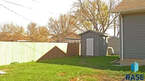 1308 E 17th St, Sioux Falls, SD 57104 photo 19