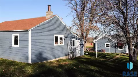 208 3rd Ave, Humboldt, SD 57035 photo 4
