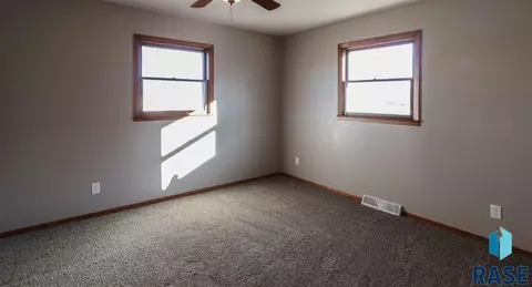 208 3rd Ave, Humboldt, SD 57035 photo 8