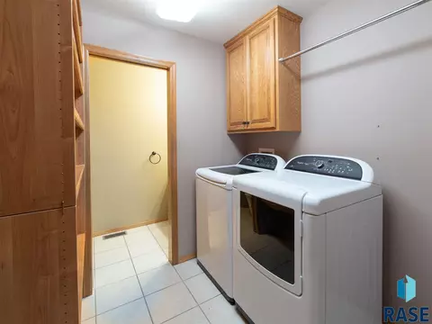 2108 E Briar Den Ct, Sioux Falls, SD 57108 photo 19