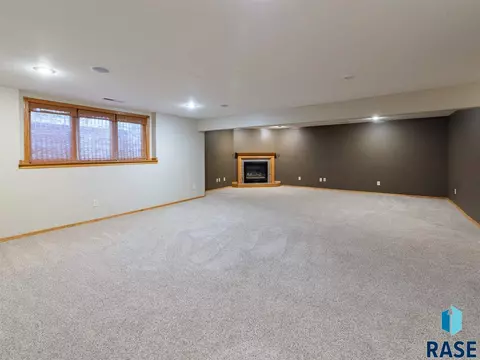 2108 E Briar Den Ct, Sioux Falls, SD 57108 photo 21