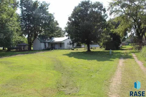 108 E 4th St, Davis, SD 57021 photo 6