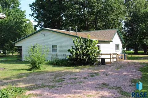 108 E 4th St, Davis, SD 57021 photo 10