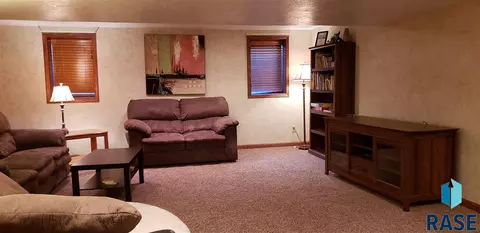 317 SE 3rd Ave, Pipestone, MN 56164 photo 21