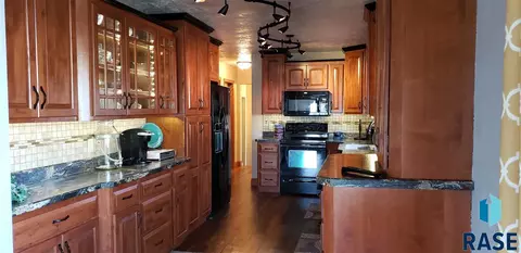317 SE 3rd Ave, Pipestone, MN 56164 photo 7