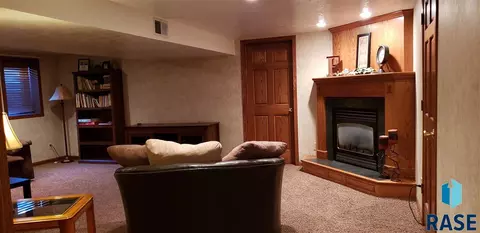 317 SE 3rd Ave, Pipestone, MN 56164 photo 20