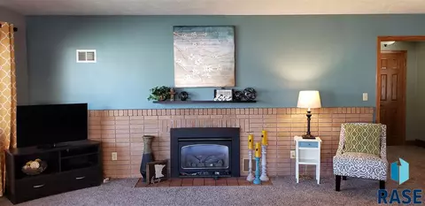 317 SE 3rd Ave, Pipestone, MN 56164 photo 6