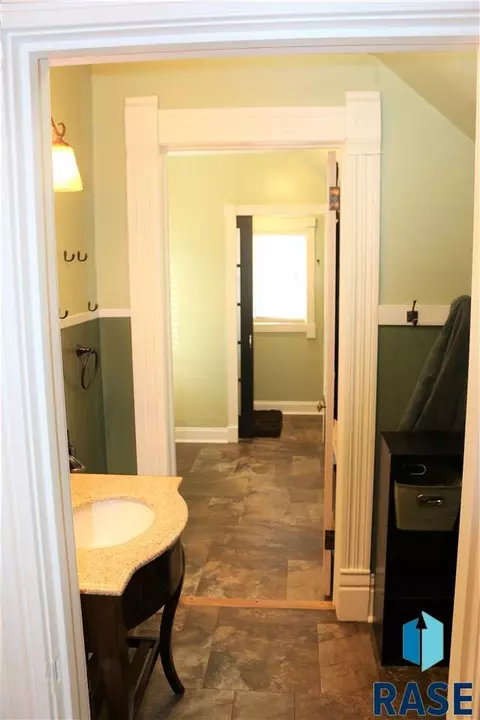 525 N Broadway St, Canton, SD 57013 photo 33