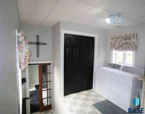 525 N Broadway St, Canton, SD 57013 photo 19
