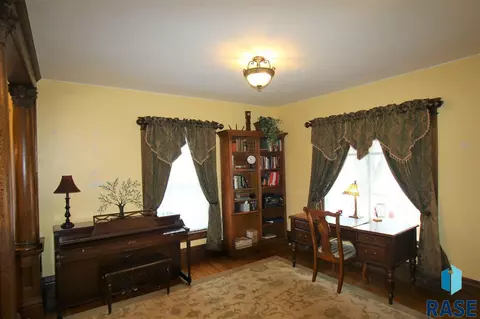 525 N Broadway St, Canton, SD 57013 photo 8