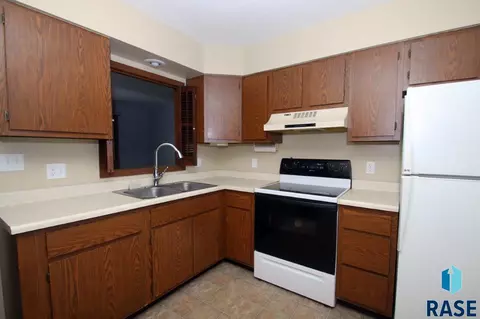5003 S Drexel Dr, Sioux Falls, SD 57106 photo 7