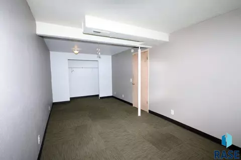 5003 S Drexel Dr, Sioux Falls, SD 57106 photo 14