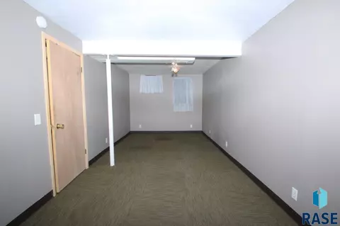 5003 S Drexel Dr, Sioux Falls, SD 57106 photo 13