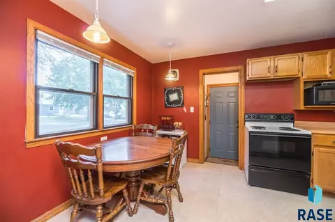 3004 E 18th St, Sioux Falls, SD 57103 photo 5