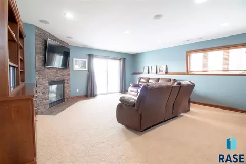 1105 W Golden Eagle St, Sioux Falls, SD 57108 photo 15