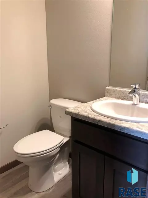 6522 W 6th Pl, Sioux Falls, SD 57107 photo 3
