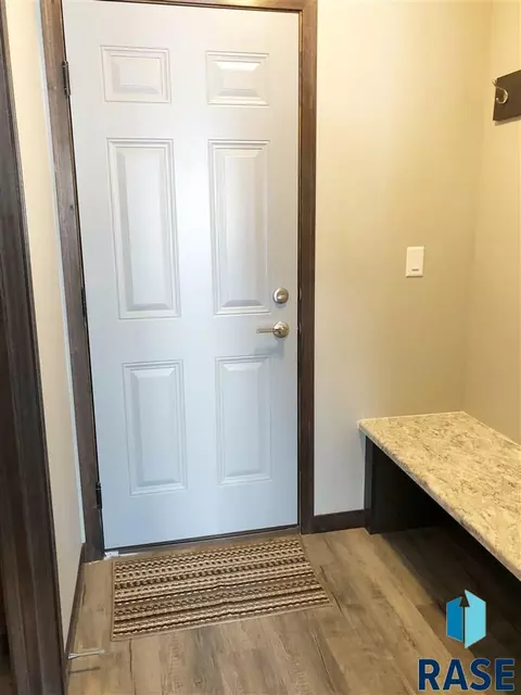 6522 W 6th Pl, Sioux Falls, SD 57107 photo 2