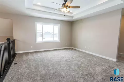 3008 E Madison St, Sioux Falls, SD 57103 photo 9