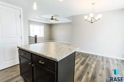 3008 E Madison St, Sioux Falls, SD 57103 photo 6
