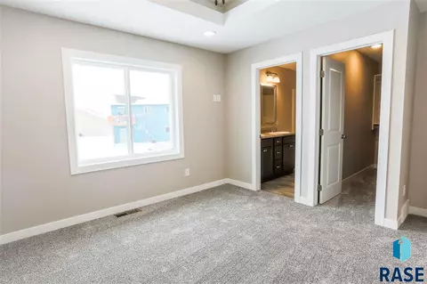 3008 E Madison St, Sioux Falls, SD 57103 photo 15