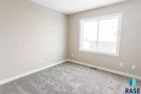 3008 E Madison St, Sioux Falls, SD 57103 photo 18