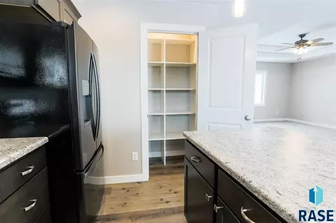 3008 E Madison St, Sioux Falls, SD 57103 photo 8