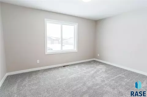 3008 E Madison St, Sioux Falls, SD 57103 photo 20
