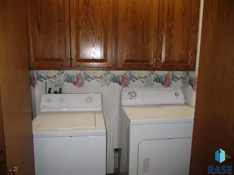 Undisclosed, Sioux Falls, SD 57103 photo 17