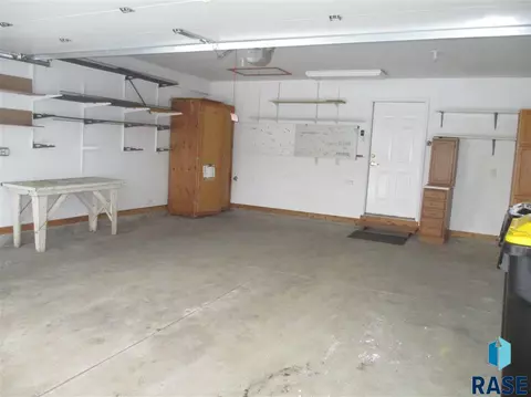 Undisclosed, Sioux Falls, SD 57103 photo 28