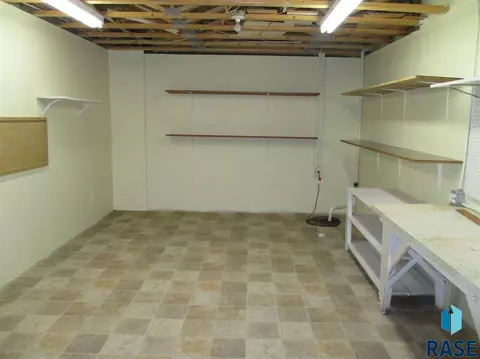 Undisclosed, Sioux Falls, SD 57103 photo 26