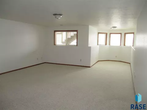 Undisclosed, Sioux Falls, SD 57103 photo 20