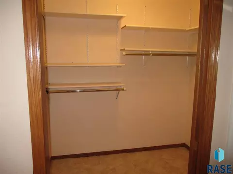 Undisclosed, Sioux Falls, SD 57103 photo 11