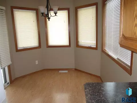 Undisclosed, Sioux Falls, SD 57103 photo 14