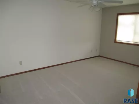 Undisclosed, Sioux Falls, SD 57103 photo 8